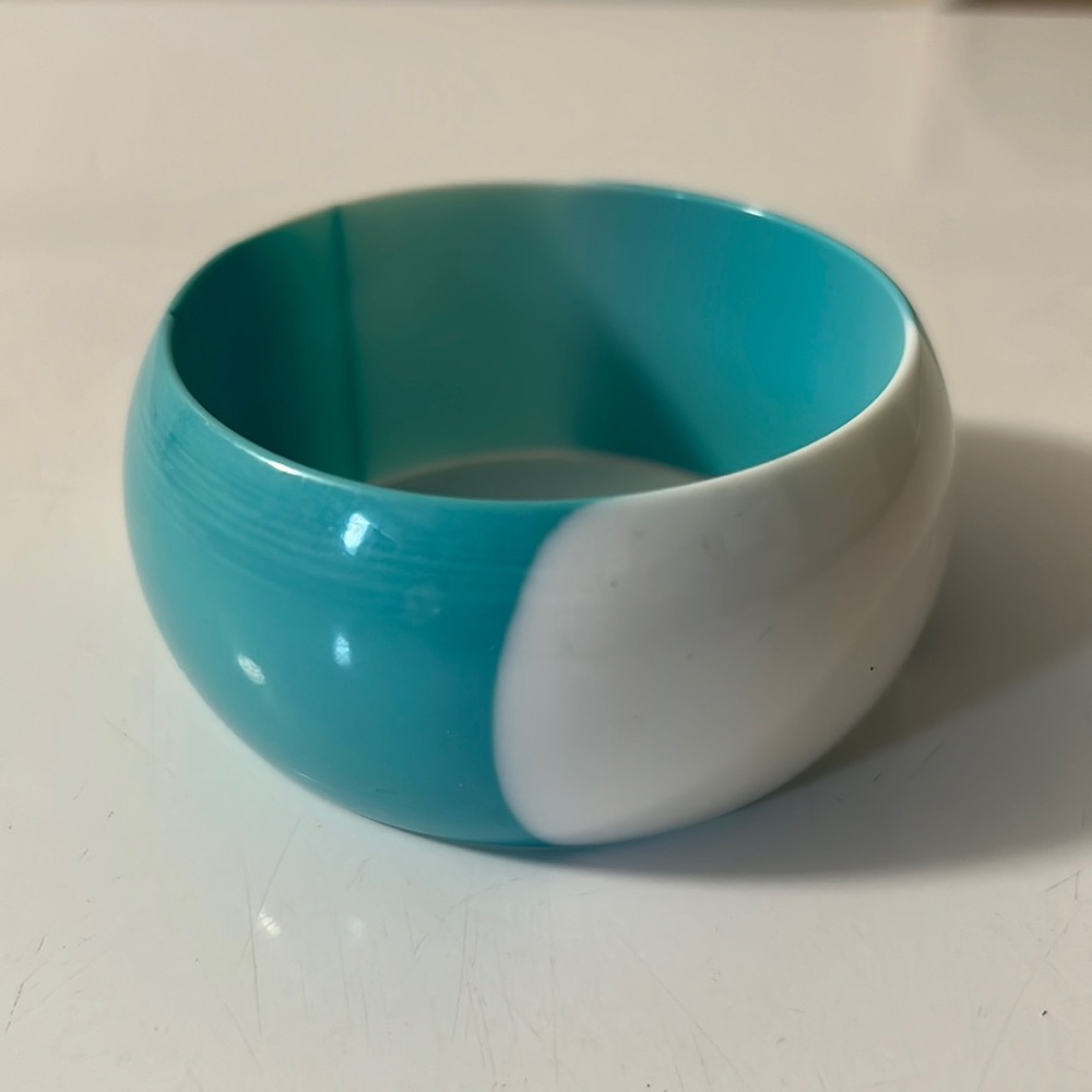 1980s vintage blue and white bangle